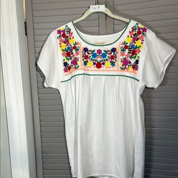 Tops - White Relaxed Embroidered Blouse